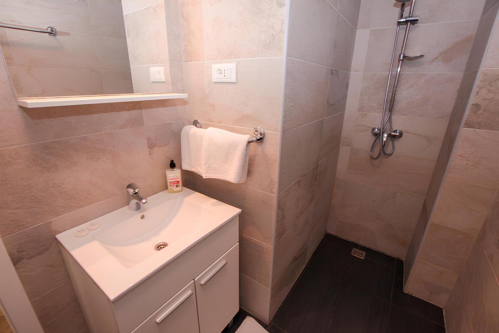 Accommodation Ventus Baška Voda Exteriör bild